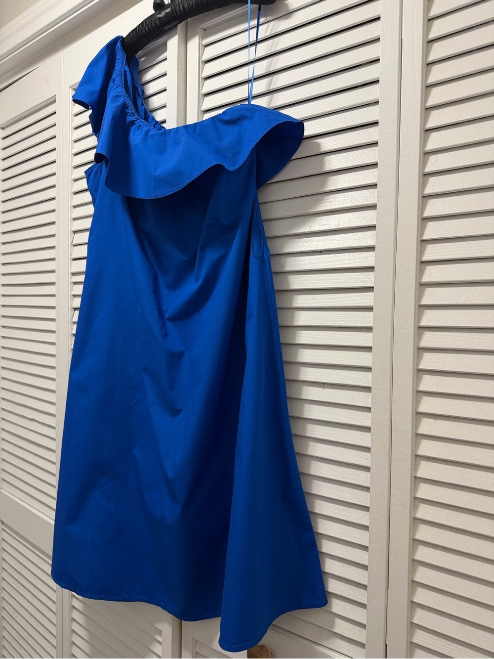 Banana Republic One-Shoulder Ruffle Dress in Cobalt Blue - Picture 3 of 10